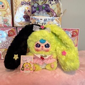 🩵RARE EYES💜 BABY THREE (Lily Rabbit Town) Collectable plush pendant